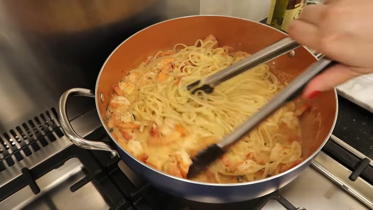 Marjorie Barretto shrimp pasta recipe: pasta + sauce simmering