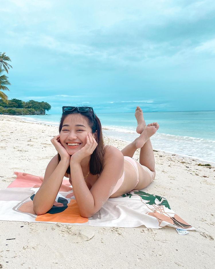 Travel in the new normal: Dianne at Alona Beach, Bohol, Philippines
