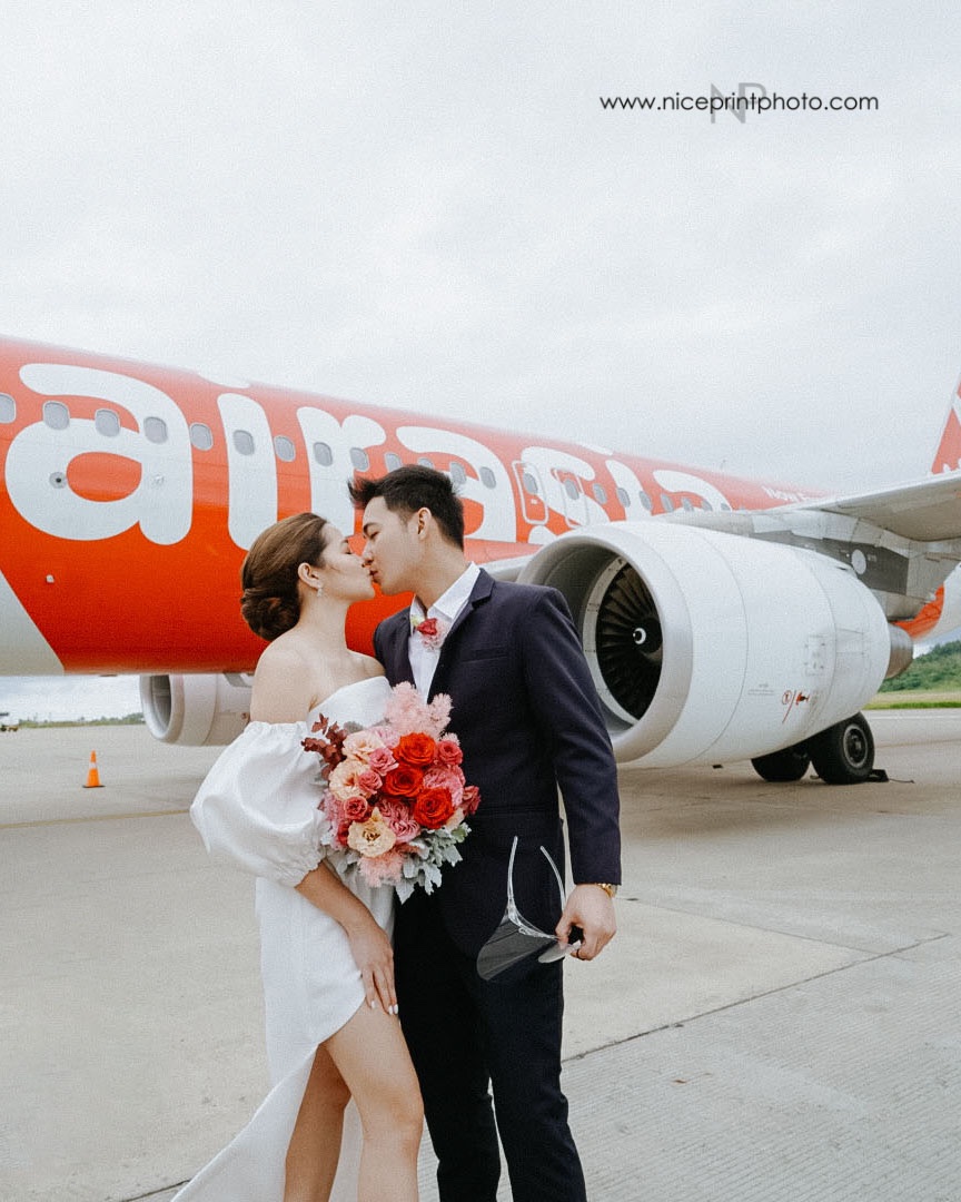 WATCH: Two Flight Attendants Get Married Onboard An Aircraft