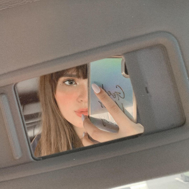 small mirror selfie: Sofia Andres