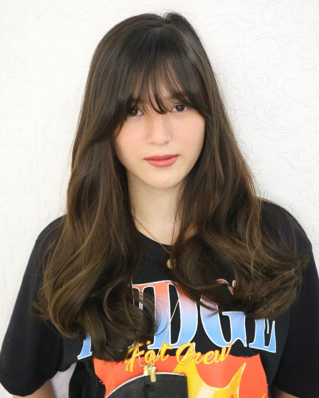 Barbie Imperial: Hairstyle with bangs