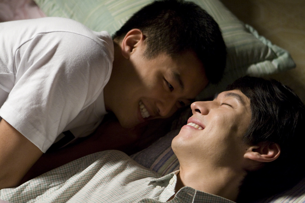 Lee Je Hoon's LGBT-themed film, 'Just Friends'