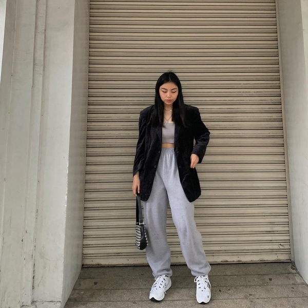sweatpants outfit: chelsea valencia