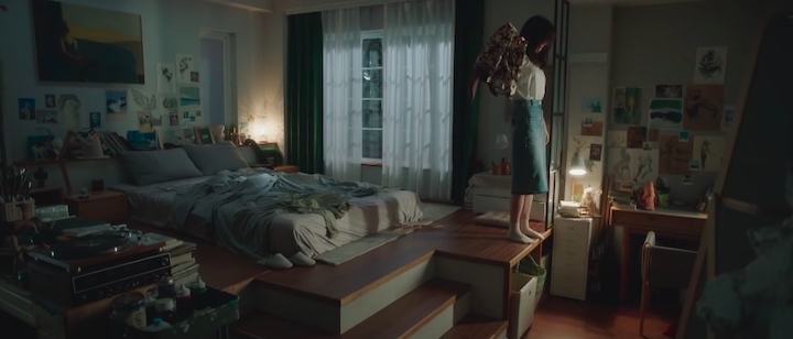 Yu Na Bi's bedroom in Nevertheless