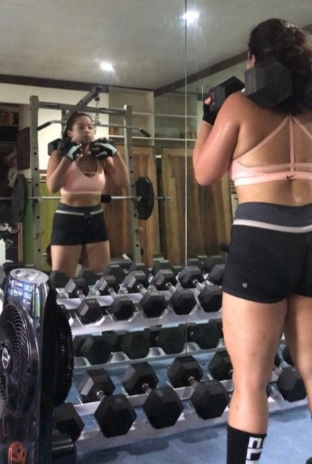 Pinay lifting weights