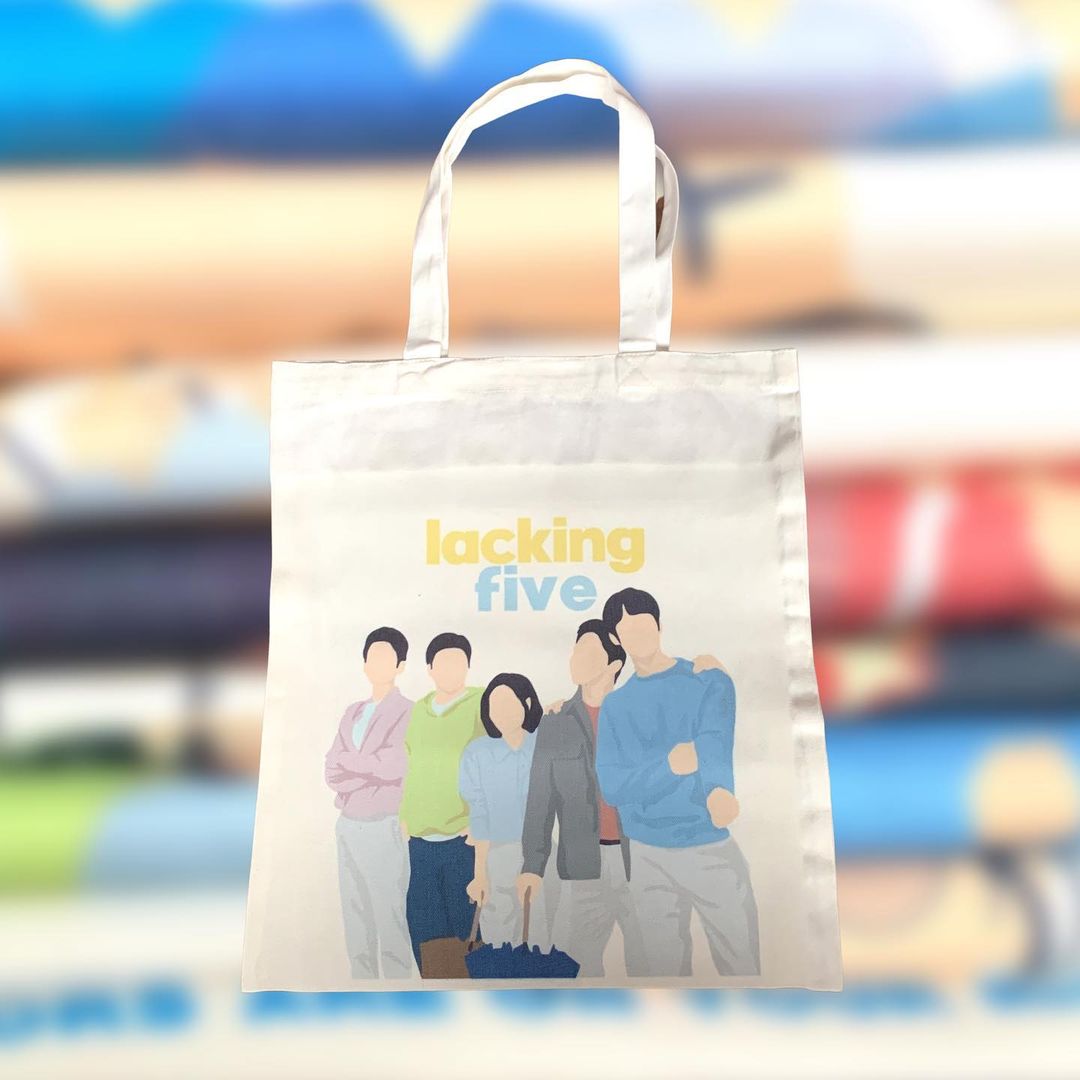 Where to buys Hospital Playlist 2-themed merch: Tote Bags