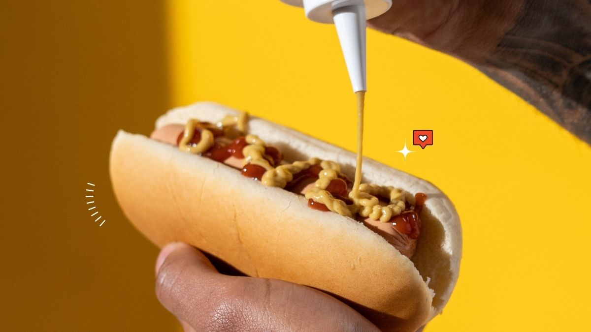 how to eat hotdog sandwiches without the mess