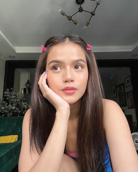 Maris Racal's Hairstyle - butterfly clips