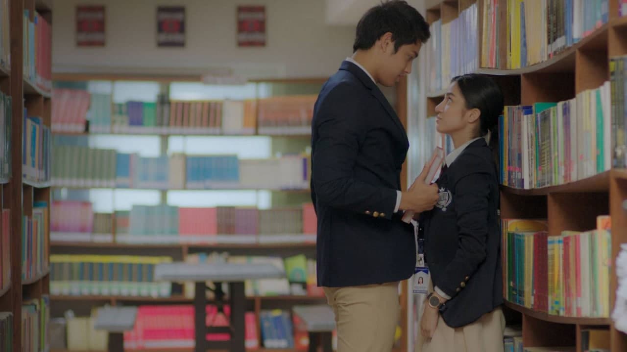Filipino Netflix movies: Donny Pangilinan and Belle Mariano in He's Into Her