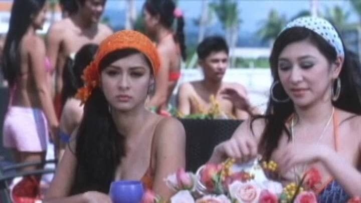 Filipino Netflix movies: Marian Rivera and Rufa Mae Quinto in Desperadas