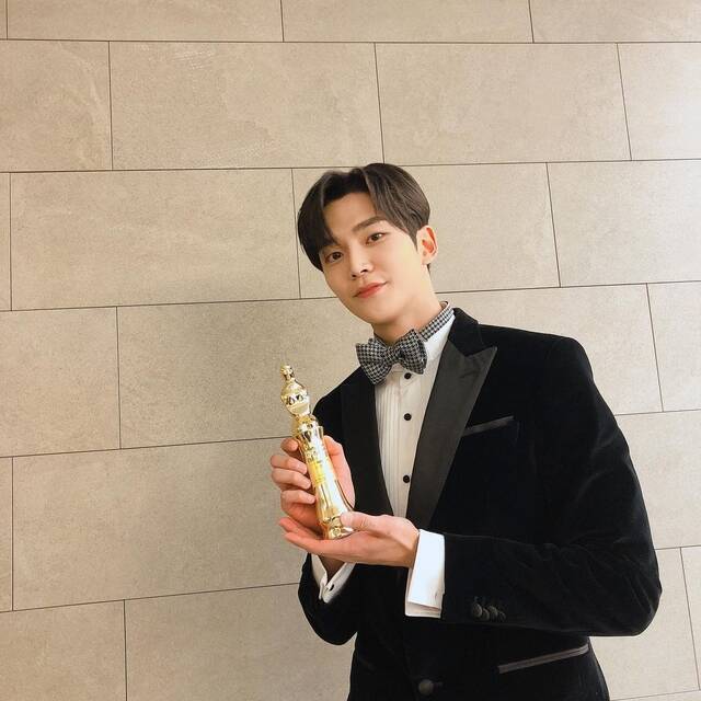 rowoon best facts and trivia award