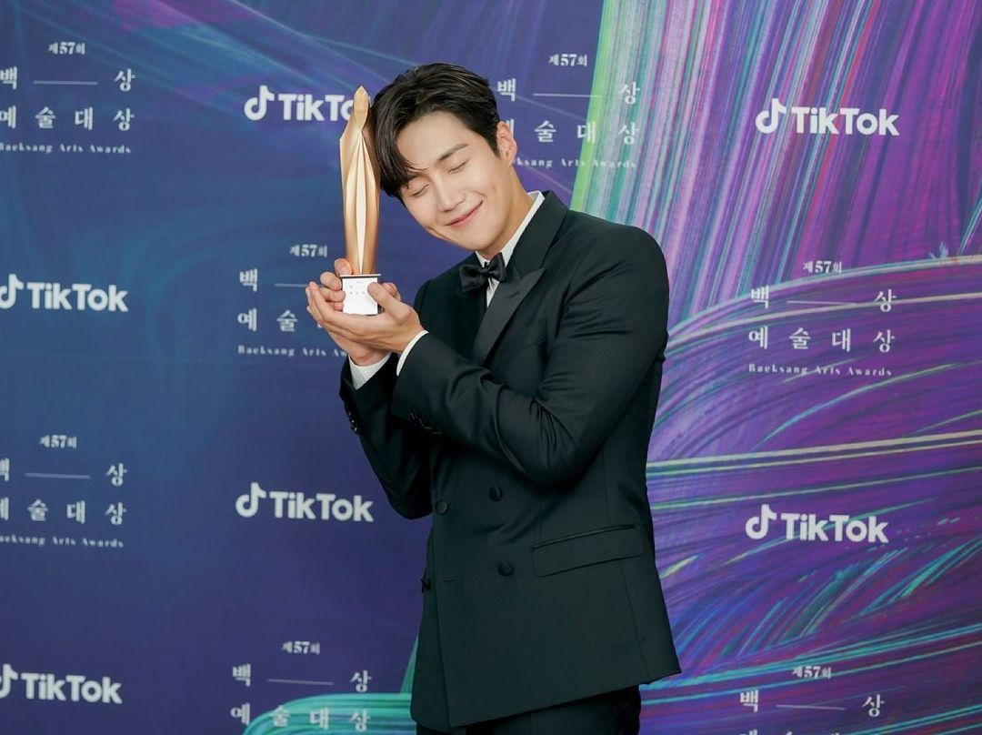 Kim Seon Ho at the 57th Baeksang Arts Awards