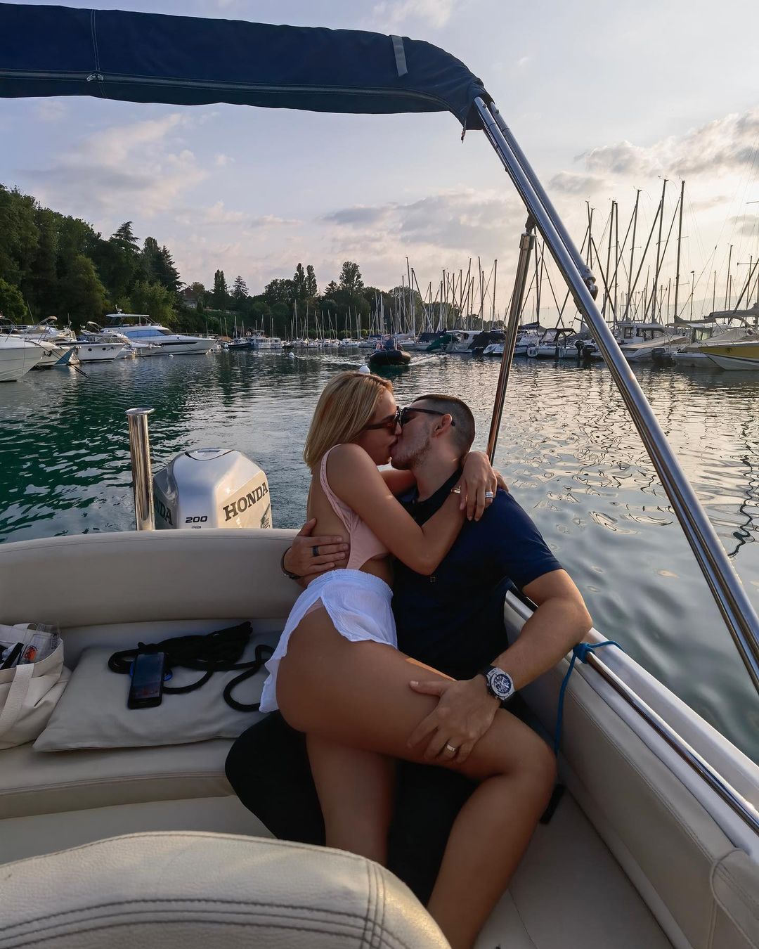 Sarah Lahbati and Richard Gutierrez on a yacht