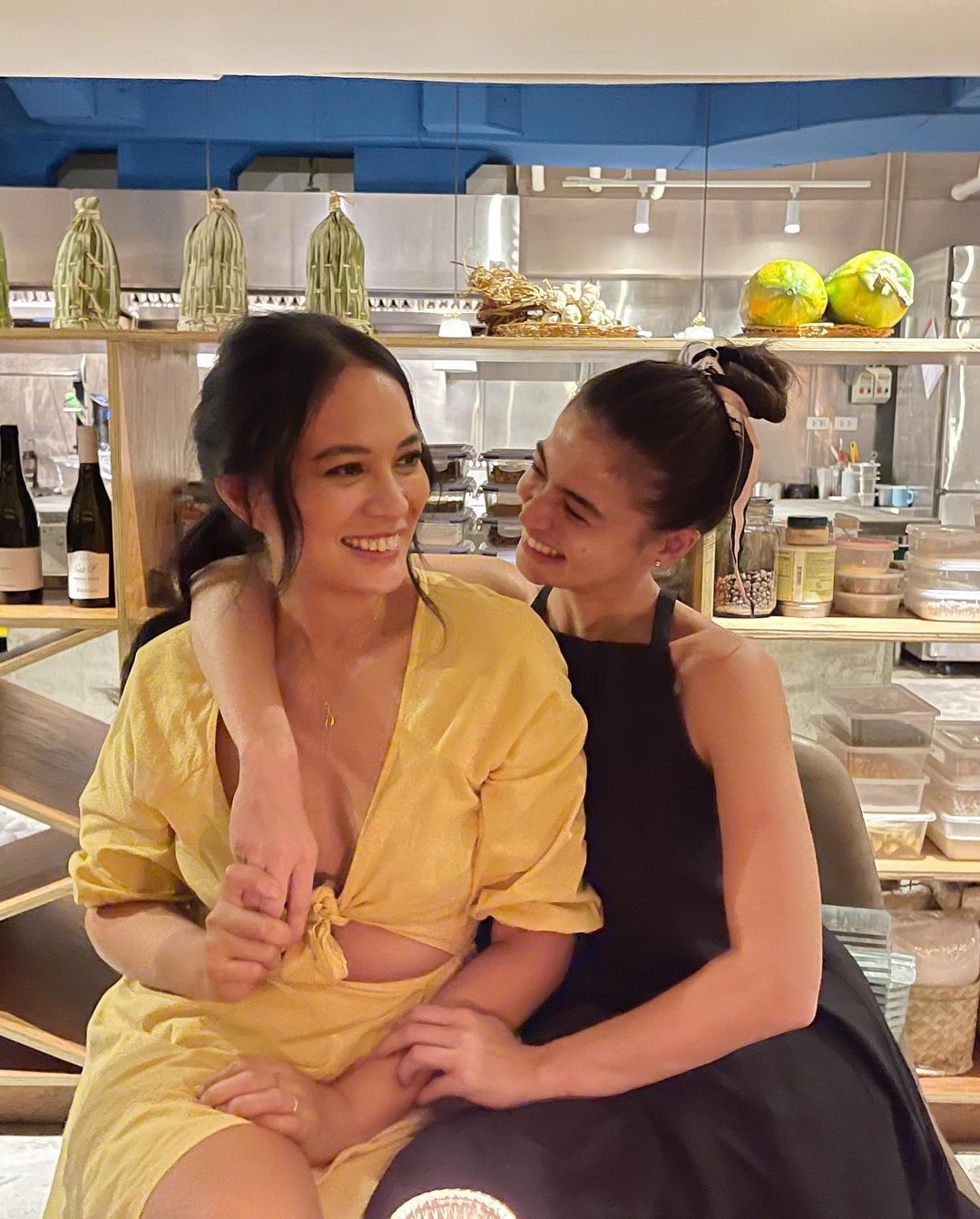Isabelle Daza and Anne Curtis in reunion