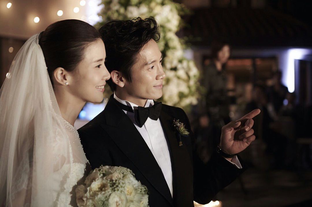 Lee Bo Young and Ji Sung's wedding