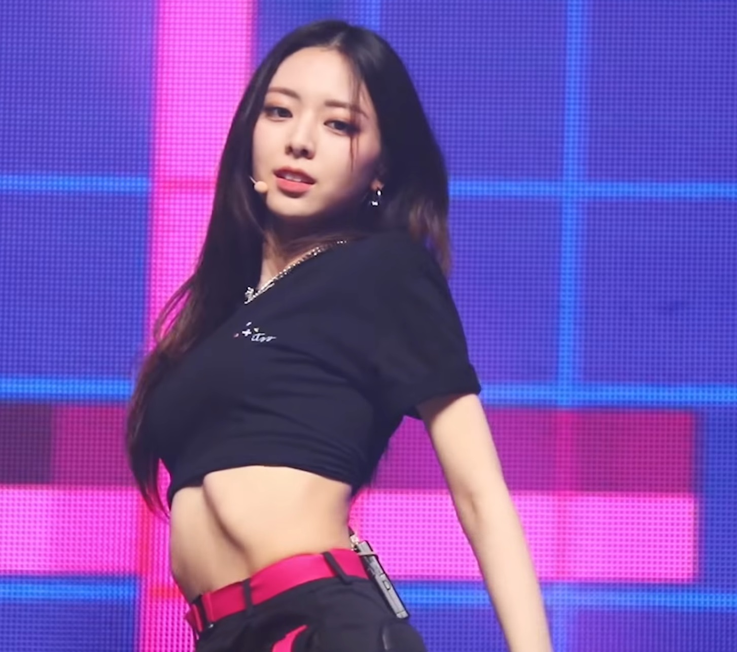 Fans Are Getting Concerned About ITZY's Yuna's Extreme Weight Loss