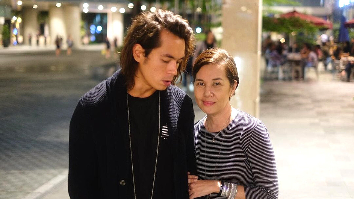 Jake Cuenca thanks his mom for always being by his side