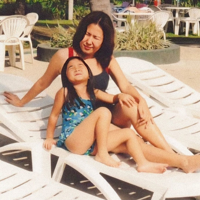 Kathryn Bernardo with mom Min Bernardo childhood photo 