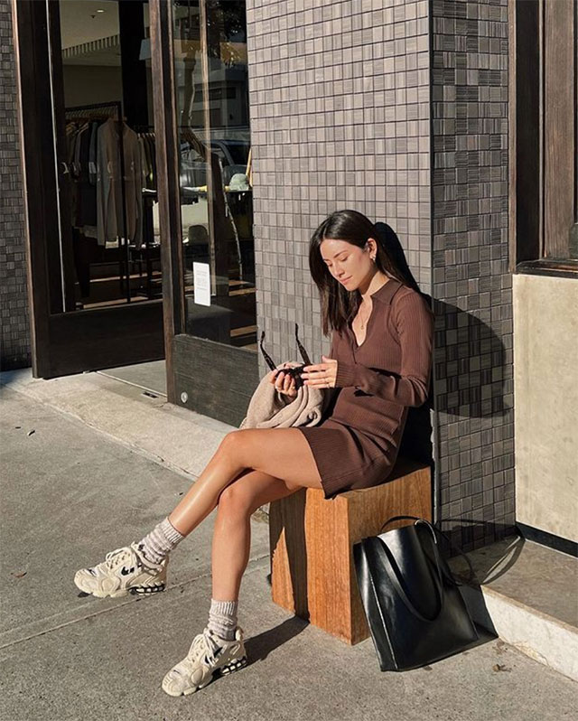 10 Photos To Convince You That Brown Dresses Always Look Chic