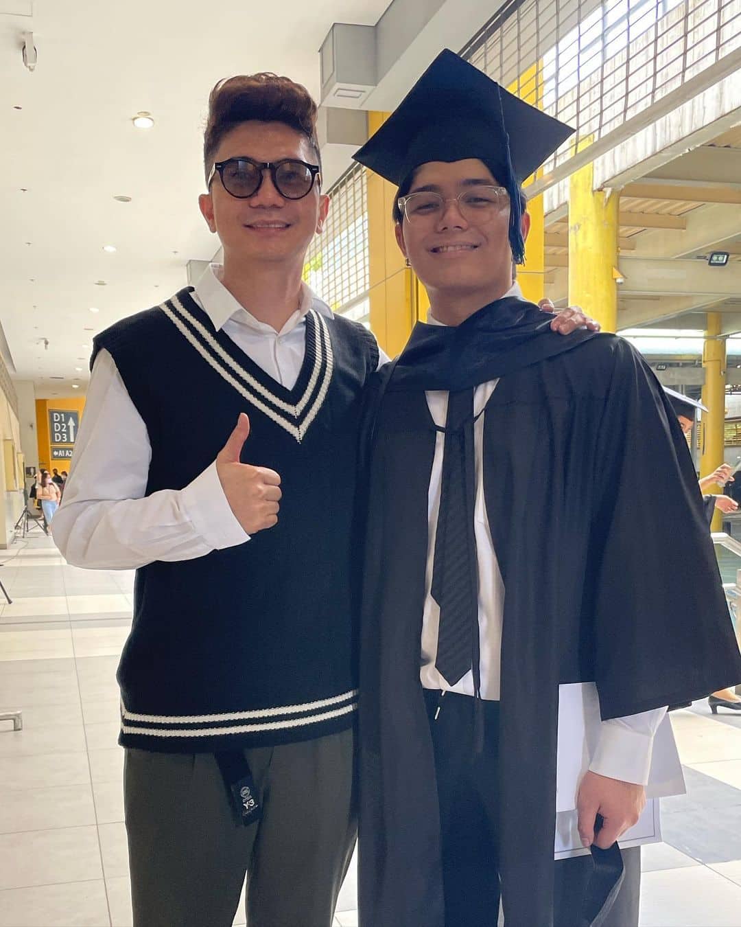 Vhong Navarro at his son's college graduation