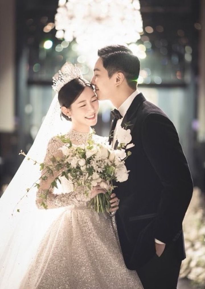 lee seung gi lee da in wedding photo