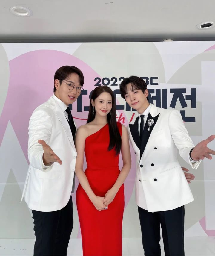 YoonA, Lee Junho, And More Cast Members Gear Up For The Premiere
