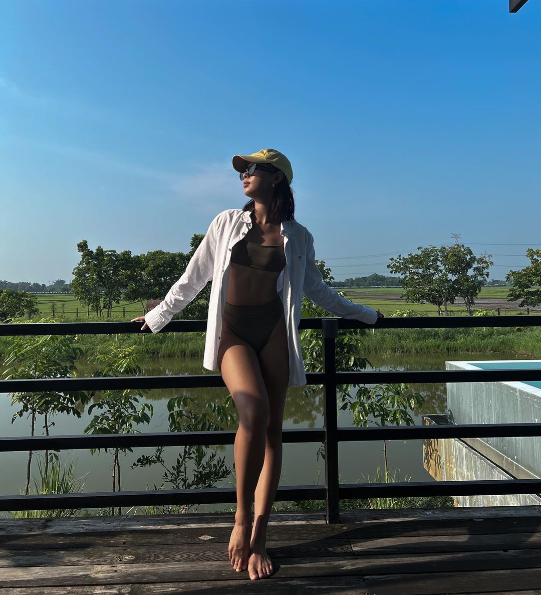 Flattering Bikini Poses For Petite Girls, As Seen On Kaila Estrada