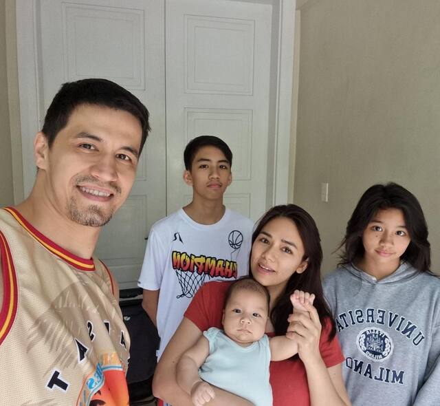 Danica Sotto and Marc Pingris' family