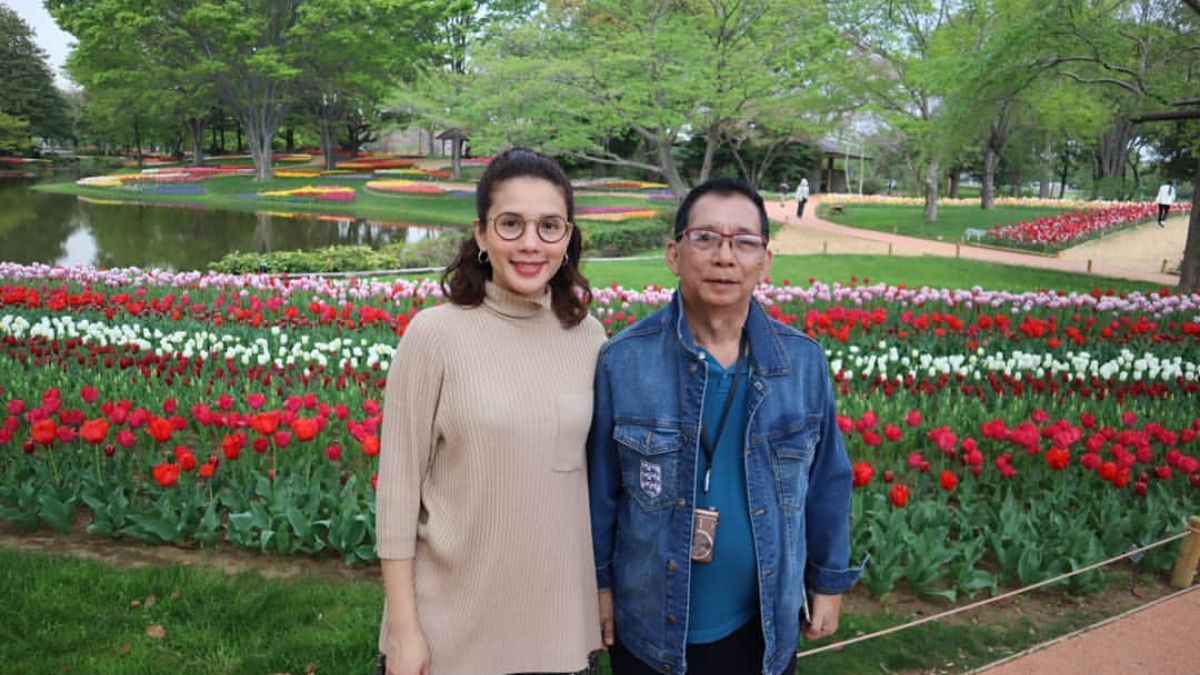 Karylle with father Dr Modesto Tatlonghari