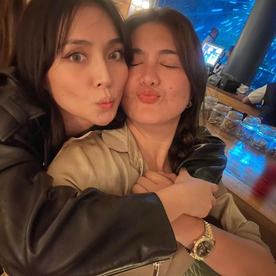 Kathryn Bernardo And Julia Montes Reunited