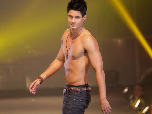 Cosmo Bachelor Bash 2014: Best Chests