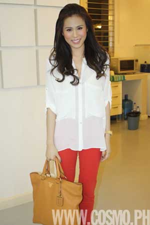 FIRST Peek Inside The Trendy Tan Tote Of Cover Girl Toni Gonzaga