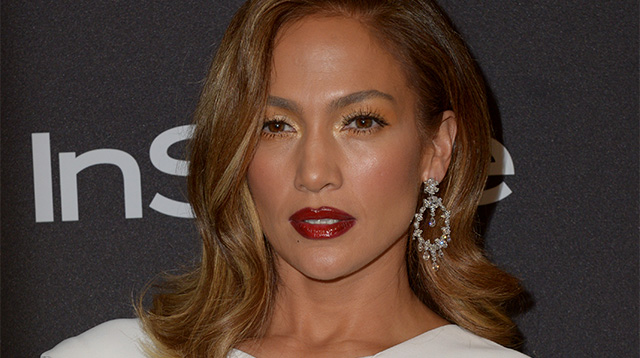 Let Jennifer Lopez Show You How To Wear A Bold Lip