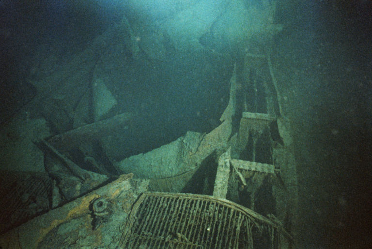 Титаник в настоящее время под водой фото