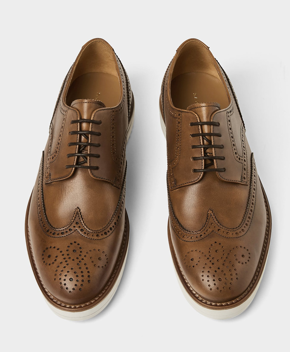 Should You Wear Oxfords or Brogues?