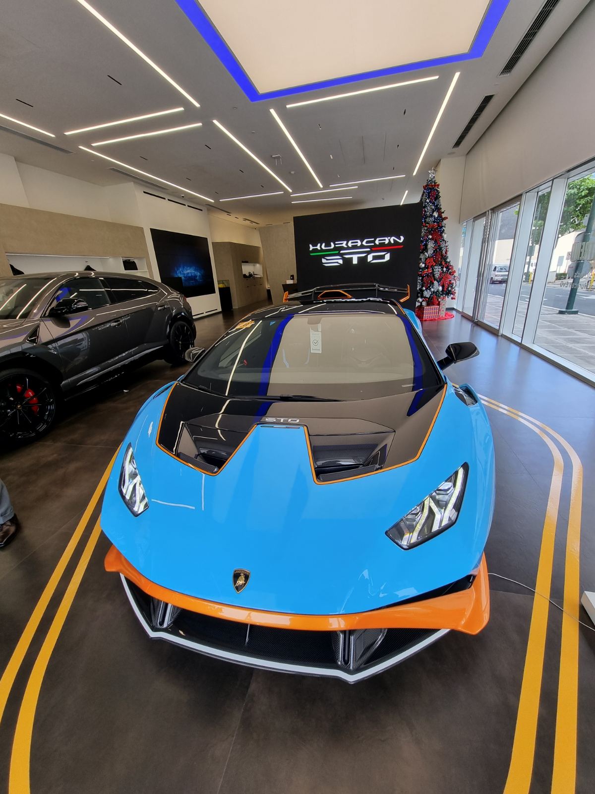 Lamborghini Huracan STO Unveiled in the Philippines