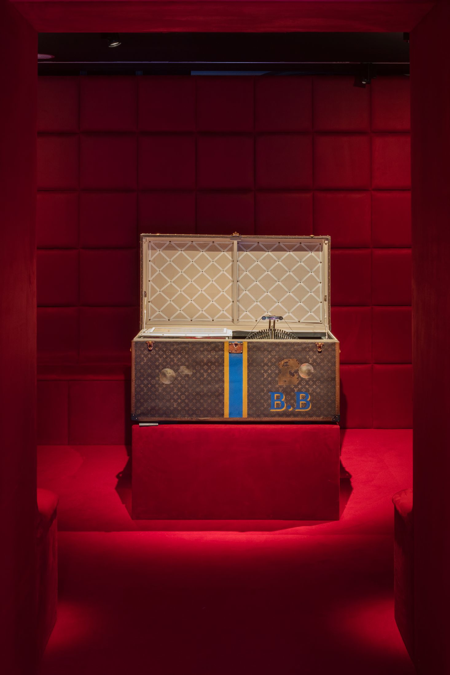Behind the Scenes with Louis Vuitton's Faye Mcleod and Ansel Thompson: 200  Trunks, 200 Visionaries Exhibition – WindowsWear
