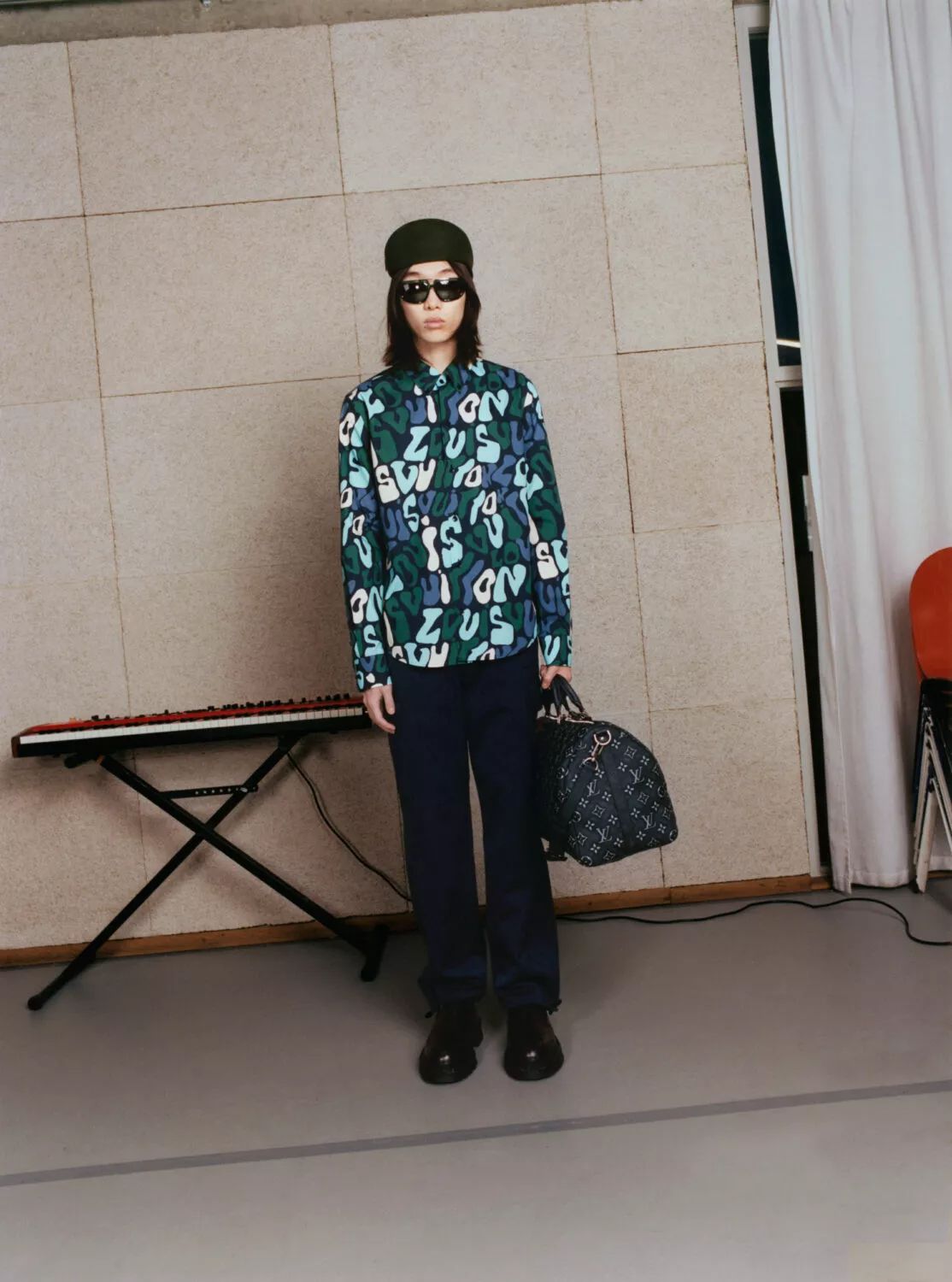 Louis Vuitton Homme présente sa collection printemps-été 2023 à Aranya  (Chine) 