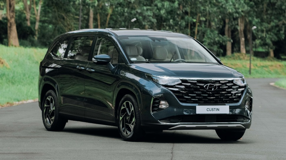 Hyundai Stargazer X and Custin Specs, Photos, Price