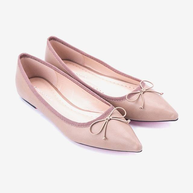 nude flats near me