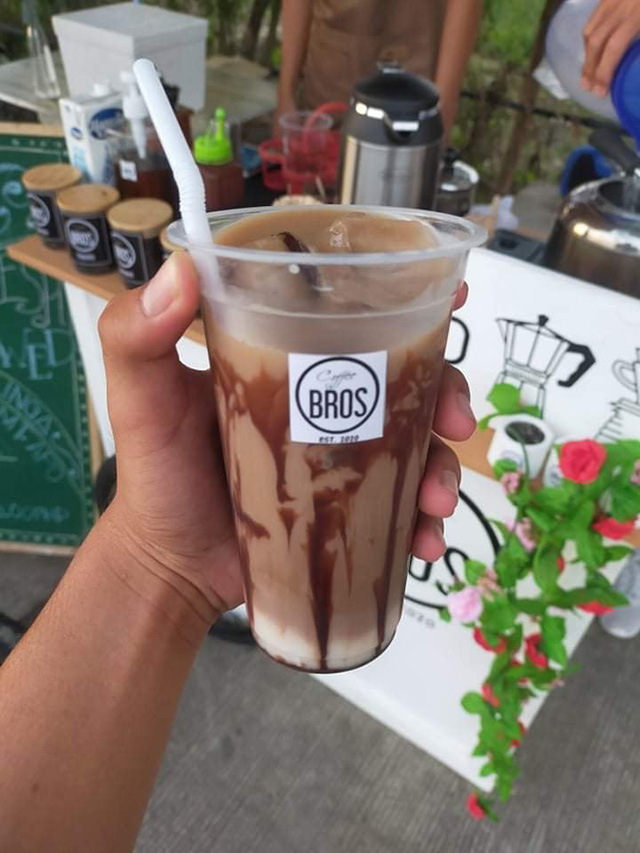 LOOK: A Coffee Stand In Pampanga Is Selling 100+ Cups A Day