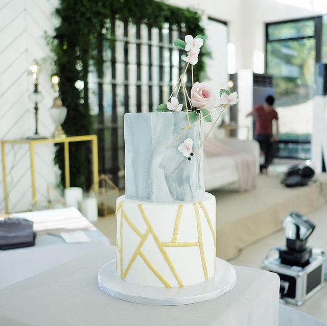 wedding cake designs: marble cakes