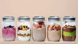 5 Super Easy Mason Jar Recipes You Can Bring To Work
