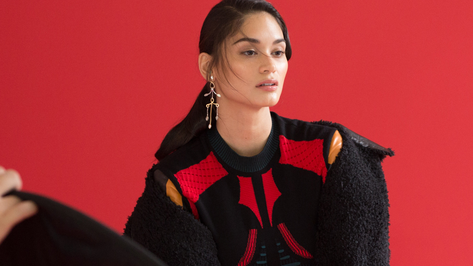 Pia Wurtzbach Shows Off Her Modeling Skills At The Preview Cover Shoot