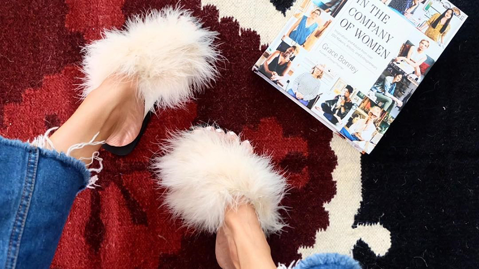 Here's How You Can Diy Your Own Pair Of Fluffy Sandals