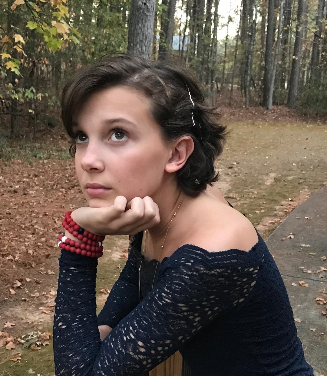 Millie Bobby Brown Is Showing Us How to Wear Hair Clips  How to wear hair  clips Bobby brown Millie bobby brown