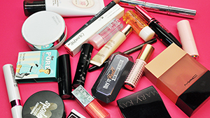 5 Telltale Signs That You're Buying A Fake Beauty Product