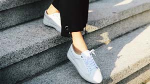 6 Stylish Ways To Wear Sneakers In Your 30s