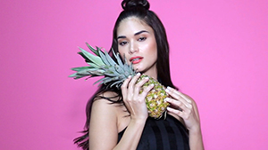Pia Wurtzbach Shows Us How To Make Any Product Look Desirable