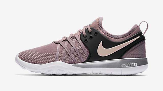 Nike free focus on sale flyknit 2 chrome blush